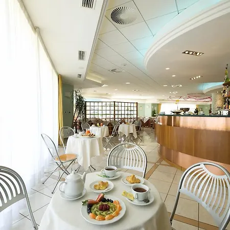 Отель Miramare 3*